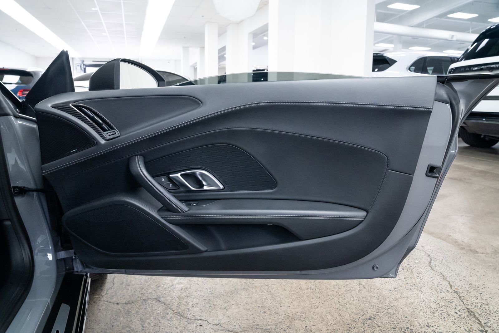 Used 2020 Audi R8 V10 image 22