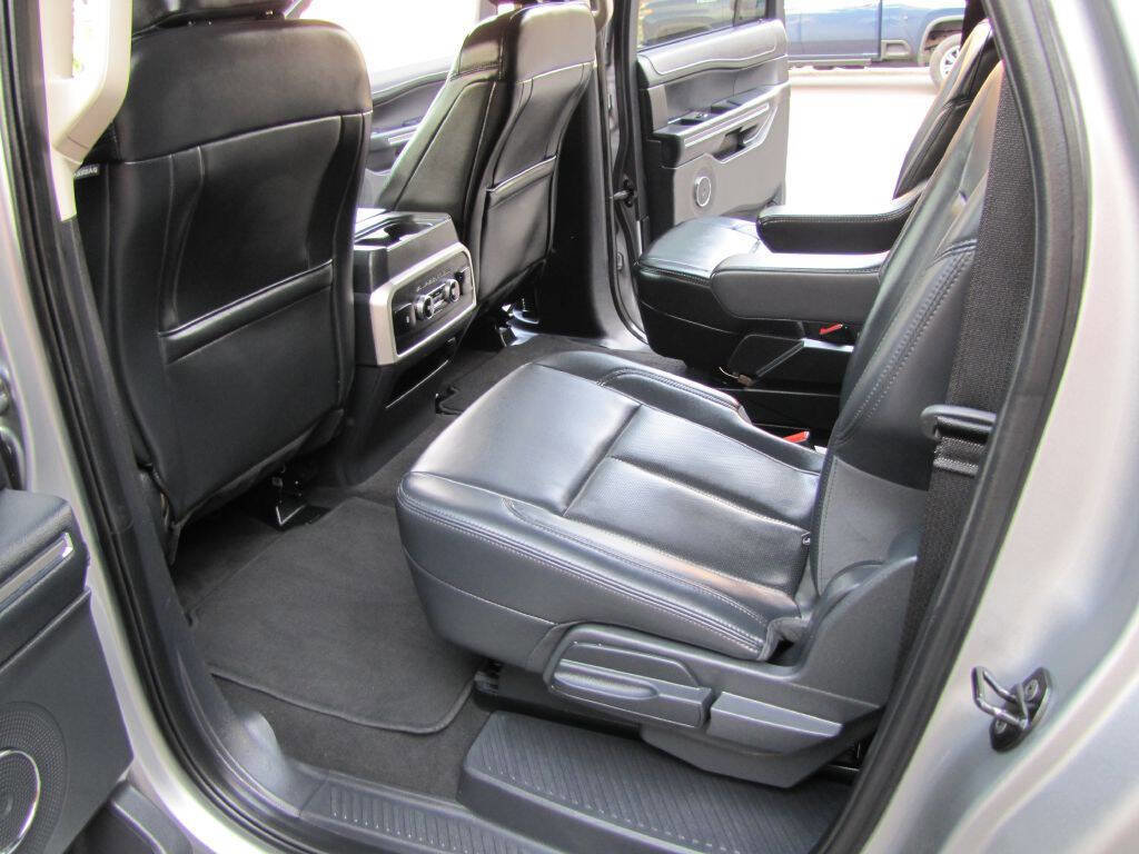 Used 2024 Ford Expedition Max XLT image 19