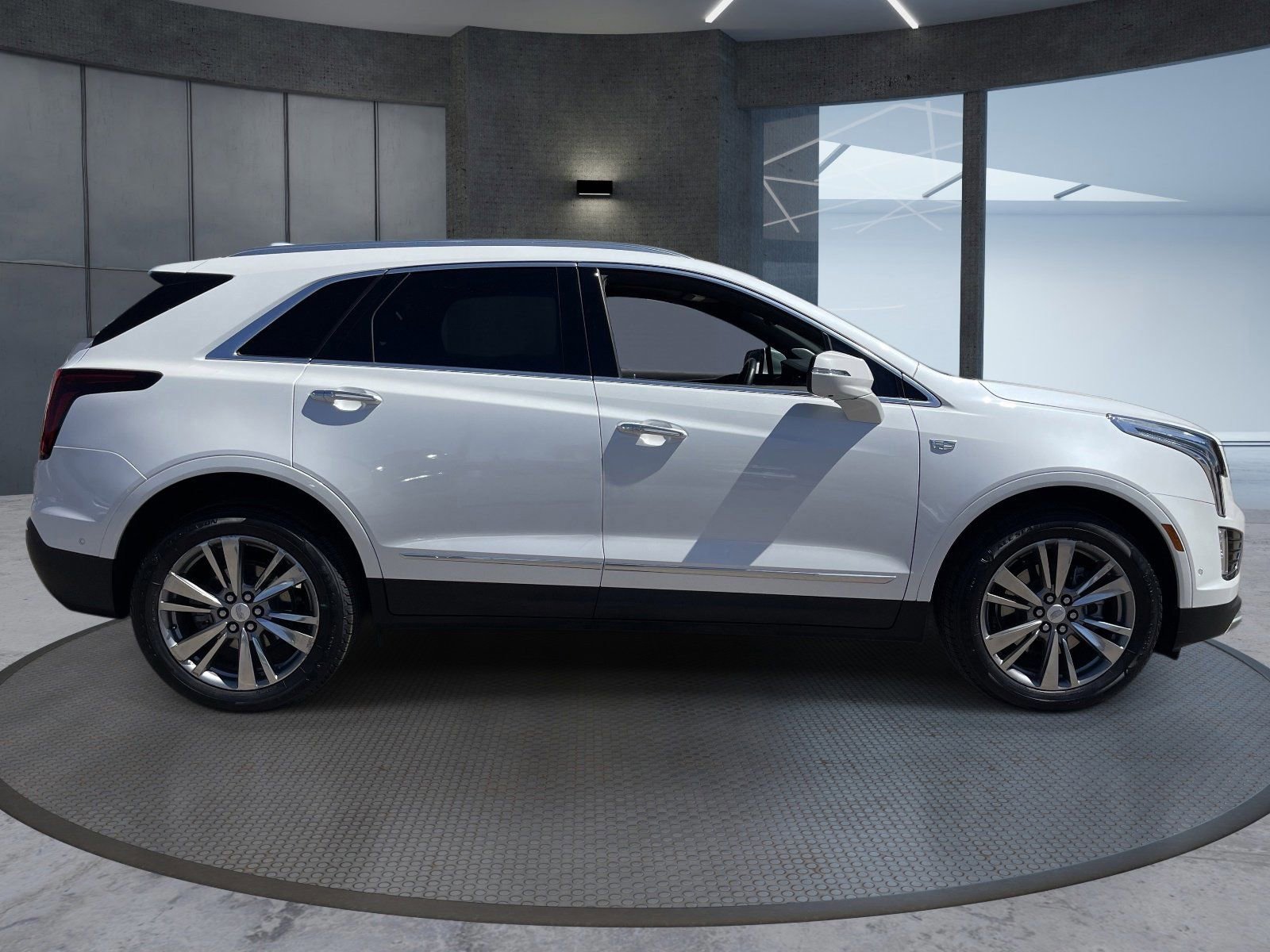 Used 2023 Cadillac XT5 Premium Luxury w/ Technology Package image 7