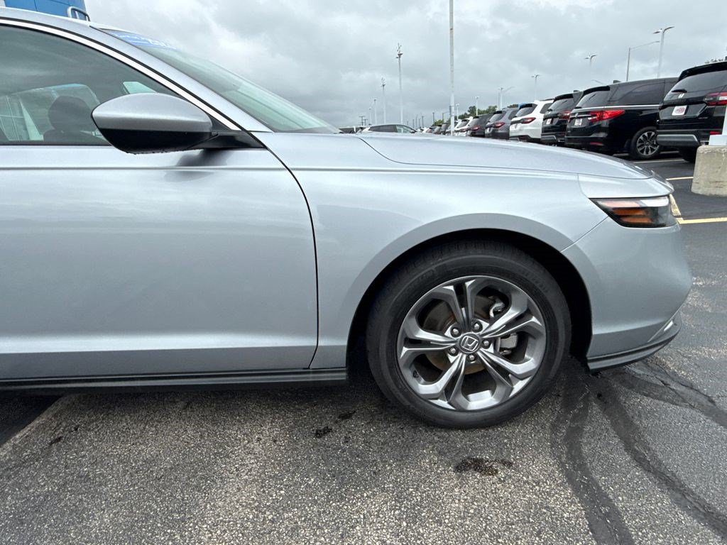 Certified 2023 Honda Accord EX image 15
