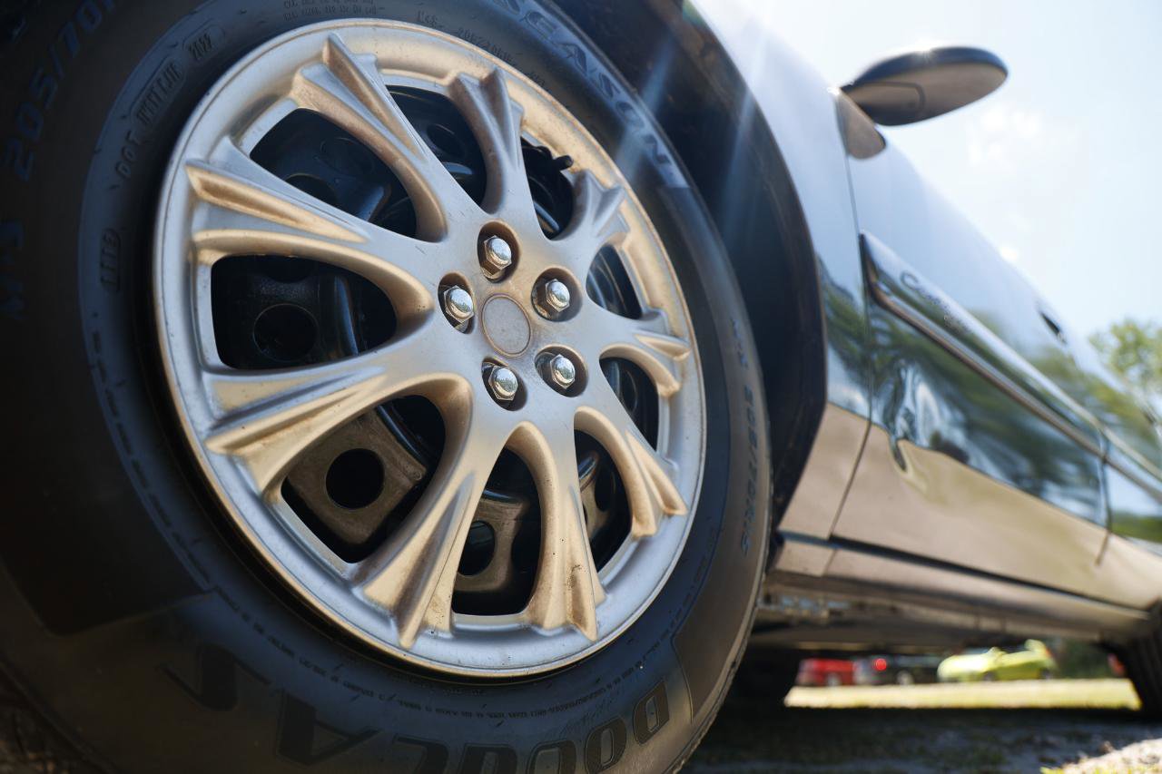 Used 2001 Buick Century Custom w/ Premium Pkg FWD image 22