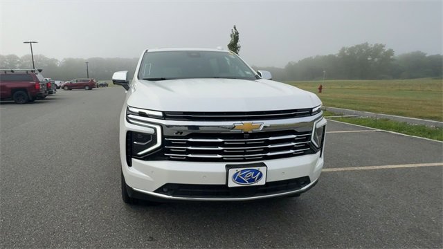 New 2025 Chevrolet Suburban Premier image 3