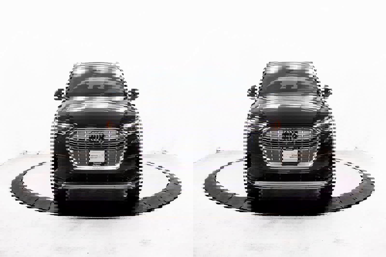 Used 2022 Audi e-tron Premium image 10