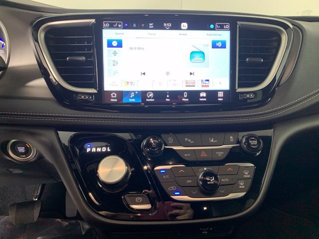 New 2027 Chrysler Pacifica Select w/ Family Tech Group AWD/4WD image 12