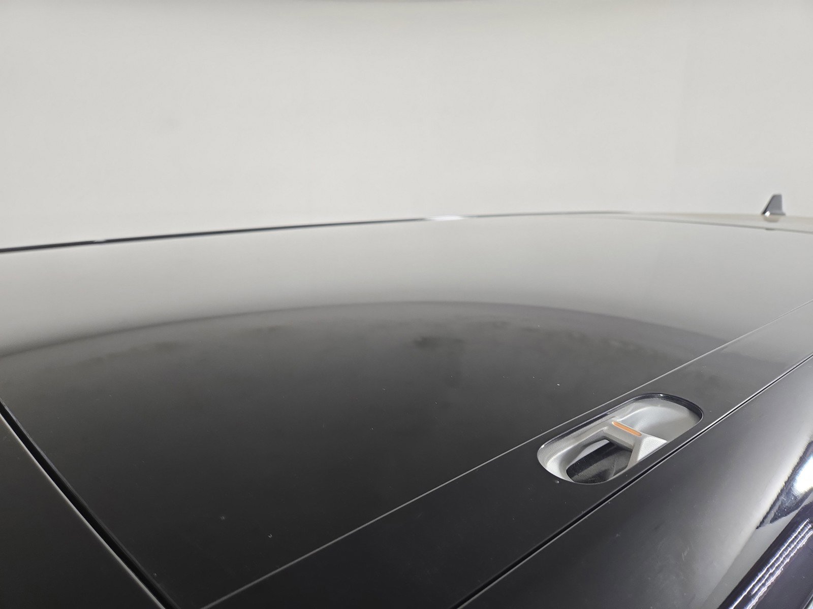 Used 2024 Rivian R1S Adventure AWD/4WD image 13