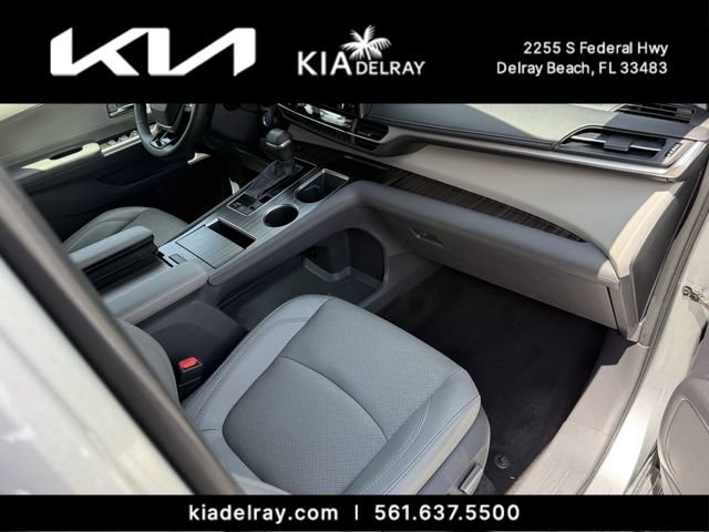 Used 2021 Toyota Sienna Limited FWD image 11