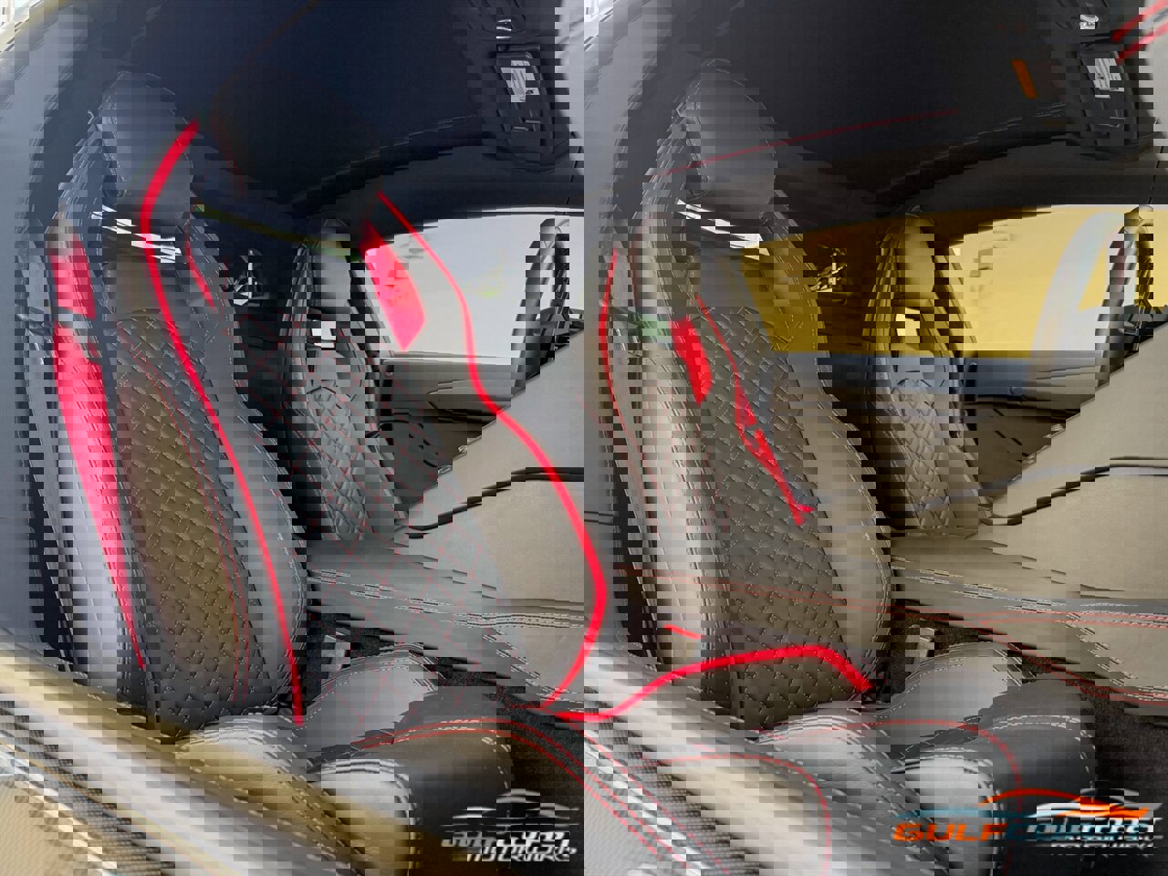 Used 2017 Lamborghini Aventador S image 40