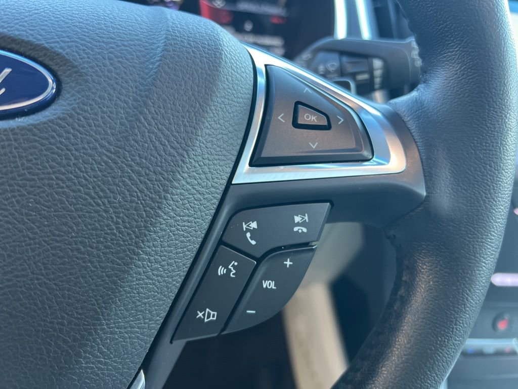 Used 2019 Ford Edge Titanium w/ Equipment Group 301A image 16