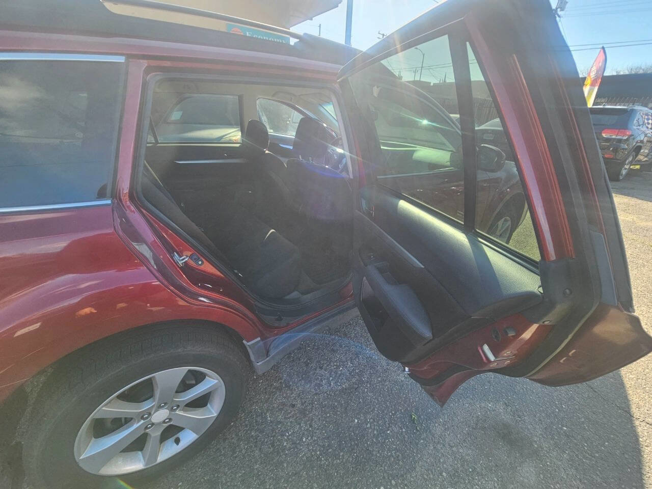 Used 2014 Subaru Outback 2.5i Premium image 13