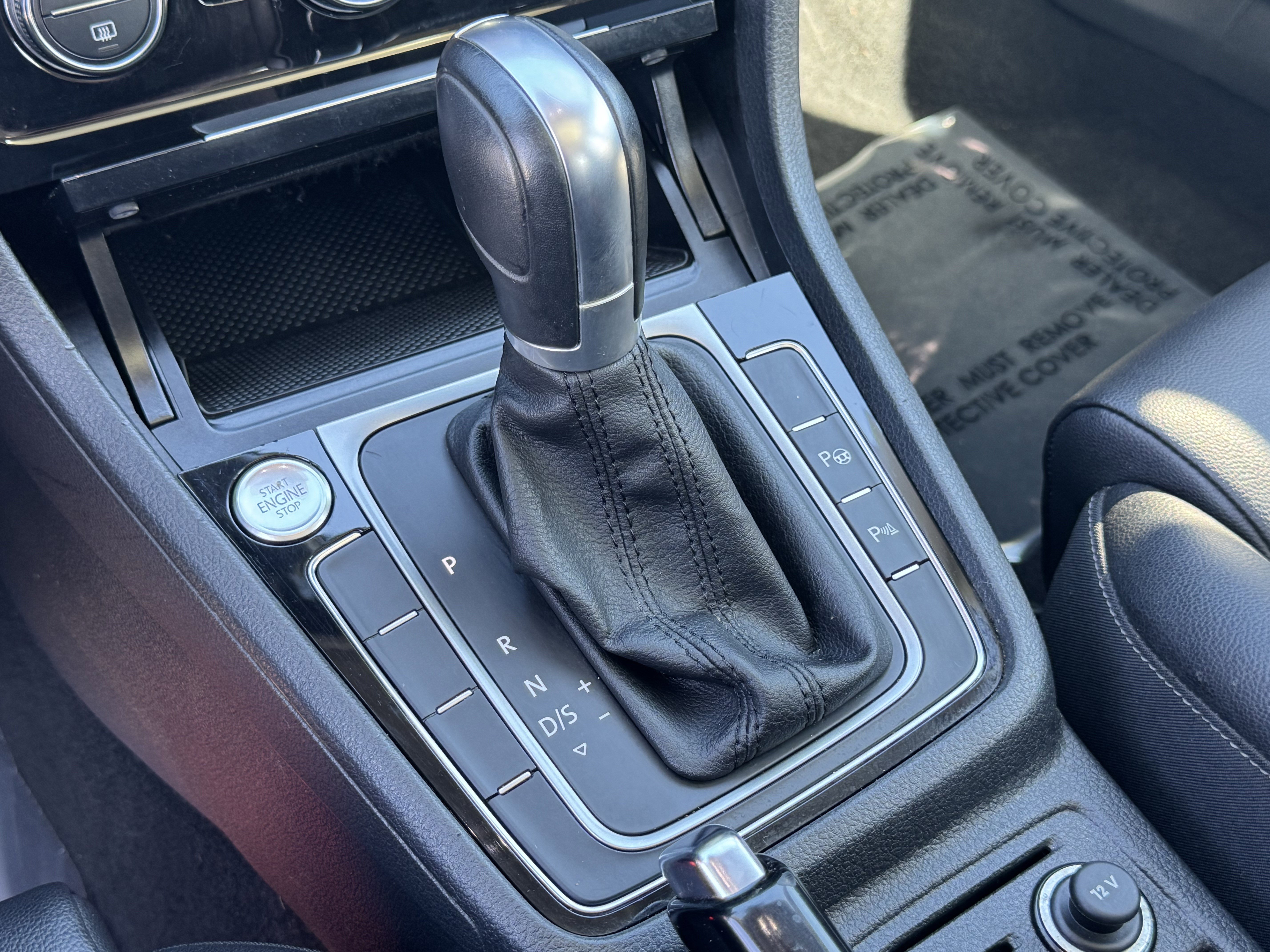 Used 2017 Volkswagen Golf SEL FWD image 31