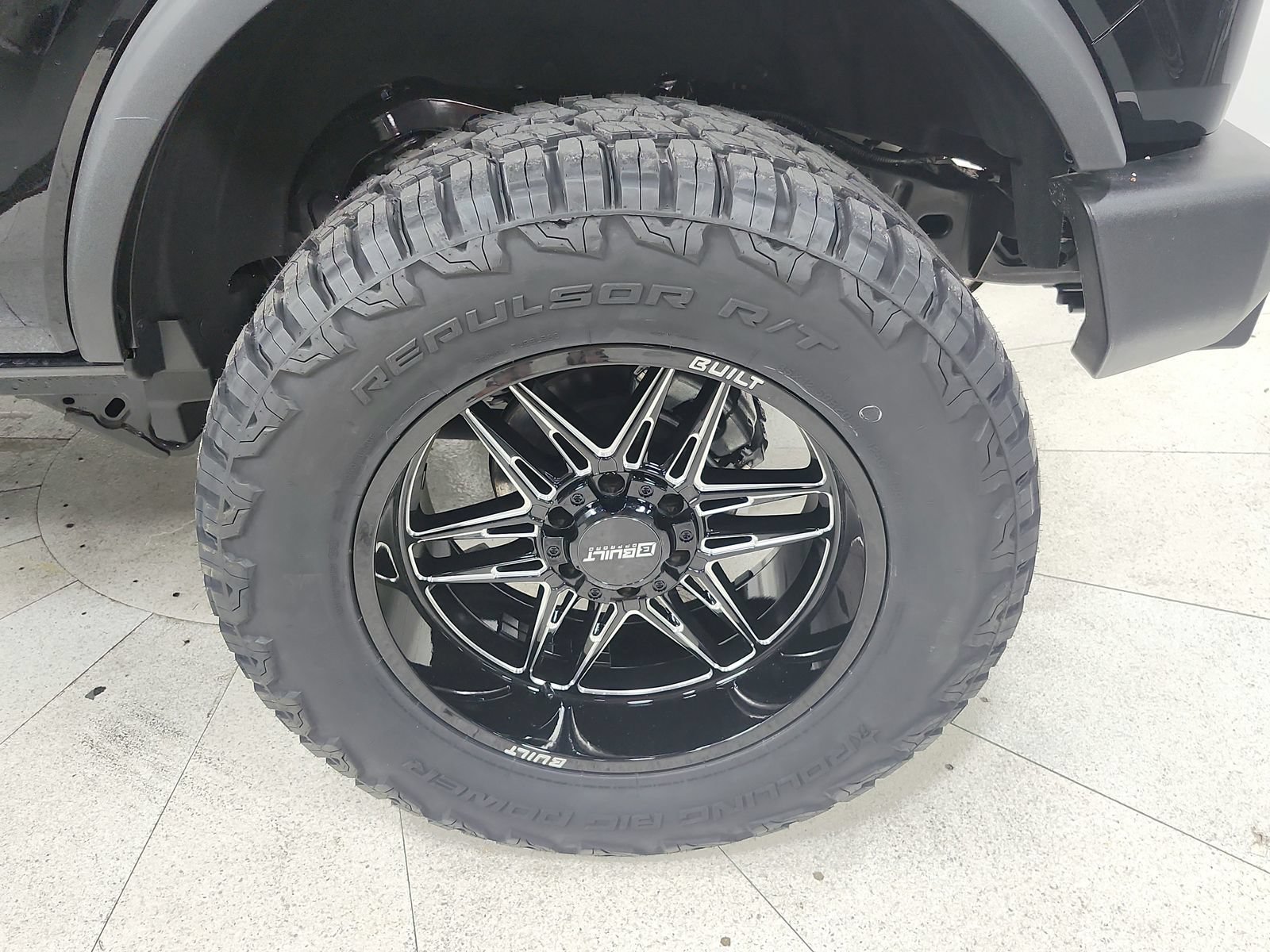 New 2026 Ford Bronco 2-Door AWD/4WD image 39