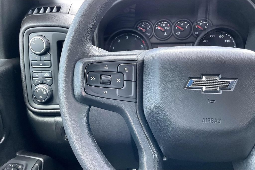 Used 2025 Chevrolet Silverado 2500 Custom w/ Custom Value Package AWD/4WD image 10