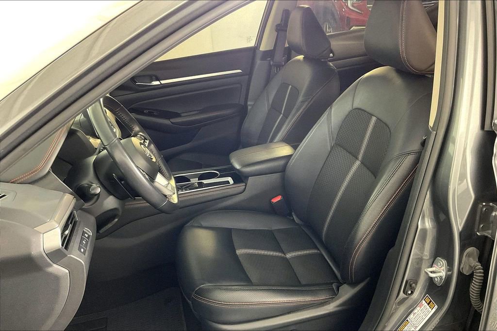 Used 2024 Nissan Altima 2.5 SR image 34