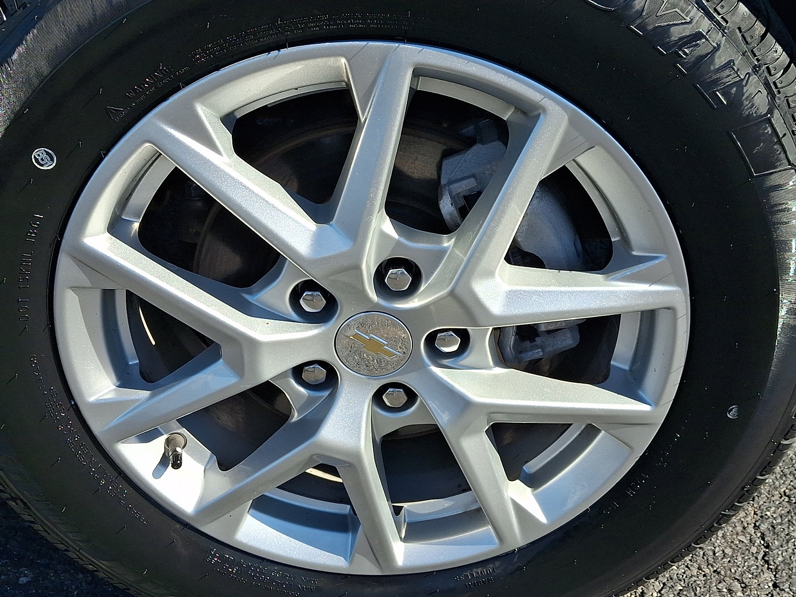 Used 2024 Chevrolet Equinox LT w/ LPO, Floor Liner Package AWD/4WD image 8