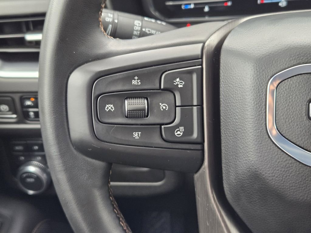 Used 2023 GMC Yukon AT4 AWD/4WD image 26