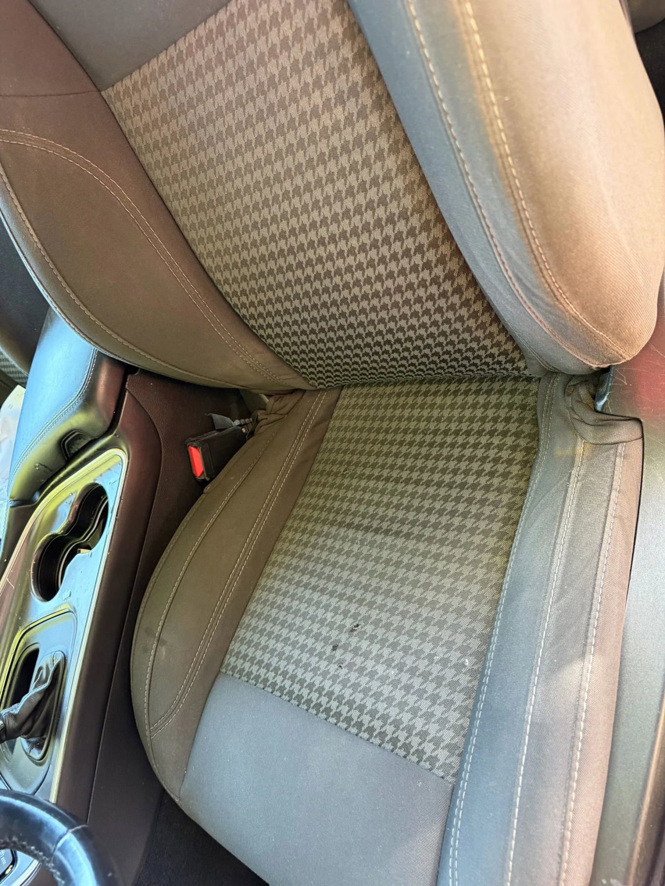 Used 2019 Dodge Challenger SXT image 16