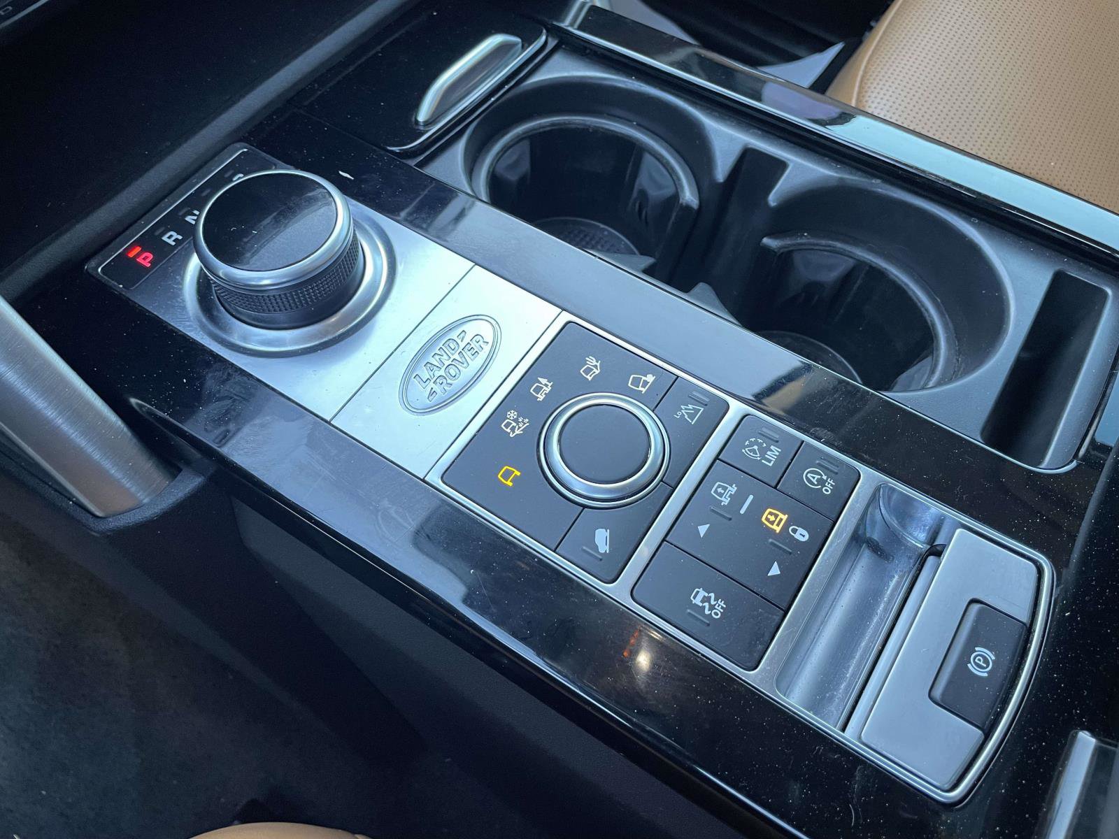 Used 2017 Land Rover Discovery HSE Luxury image 18