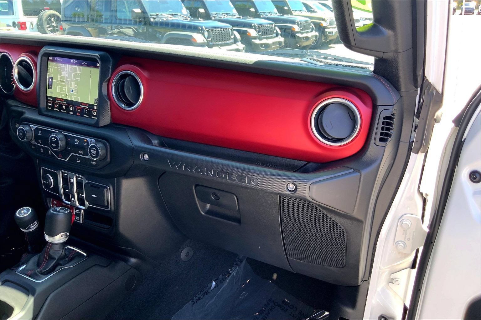 Used 2023 Jeep Wrangler Unlimited Rubicon AWD/4WD image 17