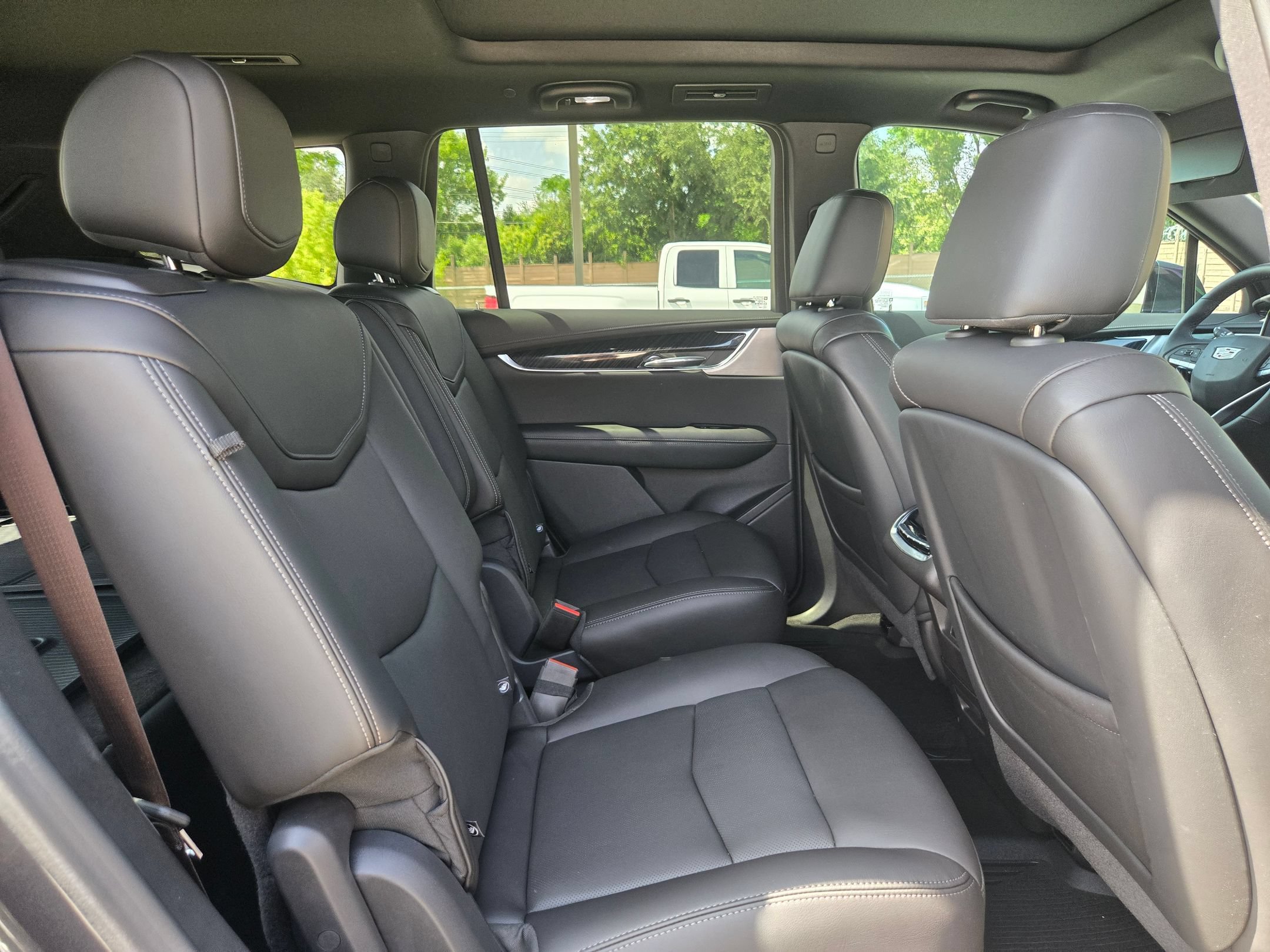 Used 2022 Cadillac XT6 Premium Luxury w/ Technology Package FWD image 26