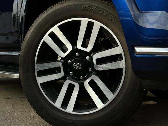 Used 2024 Toyota 4Runner Limited AWD/4WD image 10