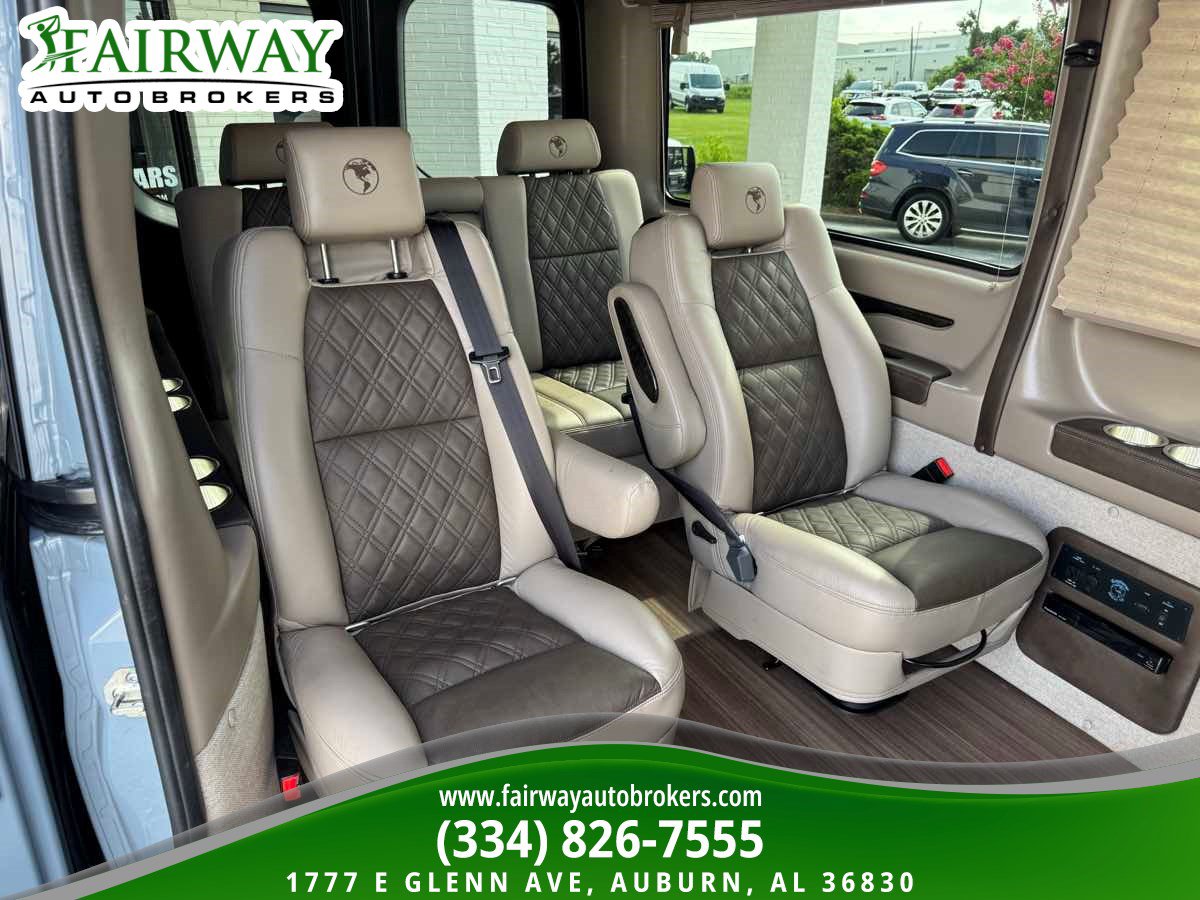 Used 2022 Mercedes-Benz Sprinter 2500 image 13