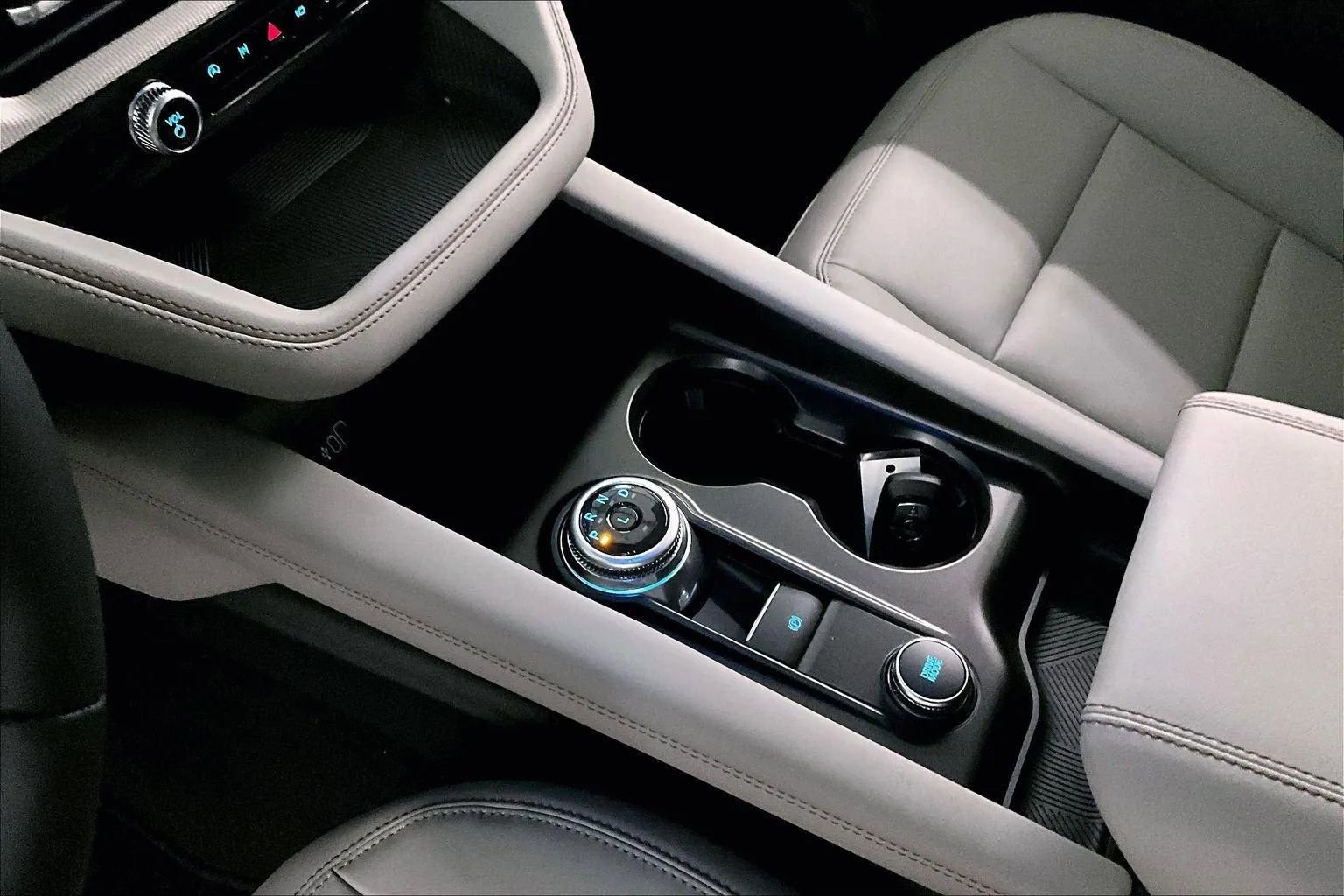 New 2026 Ford Explorer Active w/ Active Comfort Package image 16