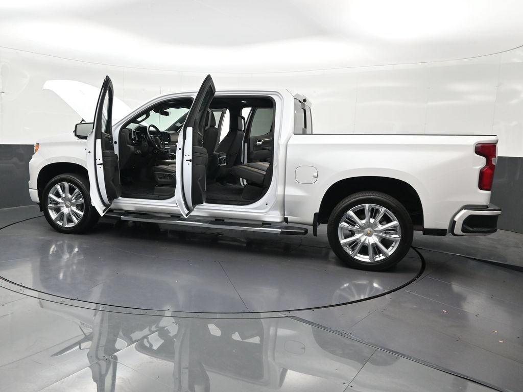 Used 2024 Chevrolet Silverado 1500 High Country w/ High Country Premium Package AWD/4WD image 35