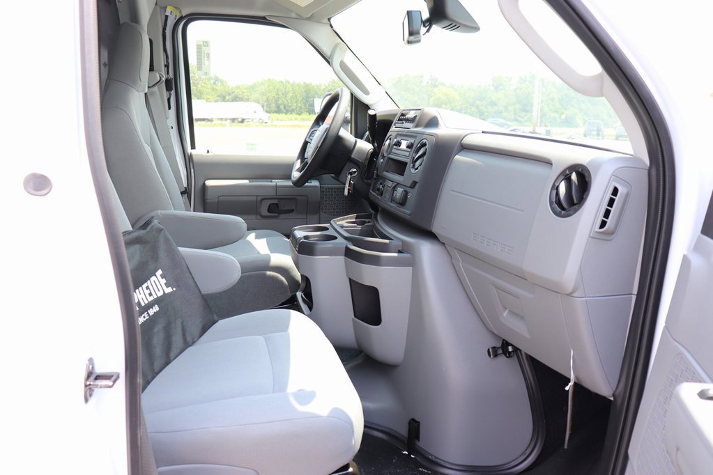 New 2026 Ford E-350 and Econoline 350 Super Duty w/ Power Equipment Group image 30