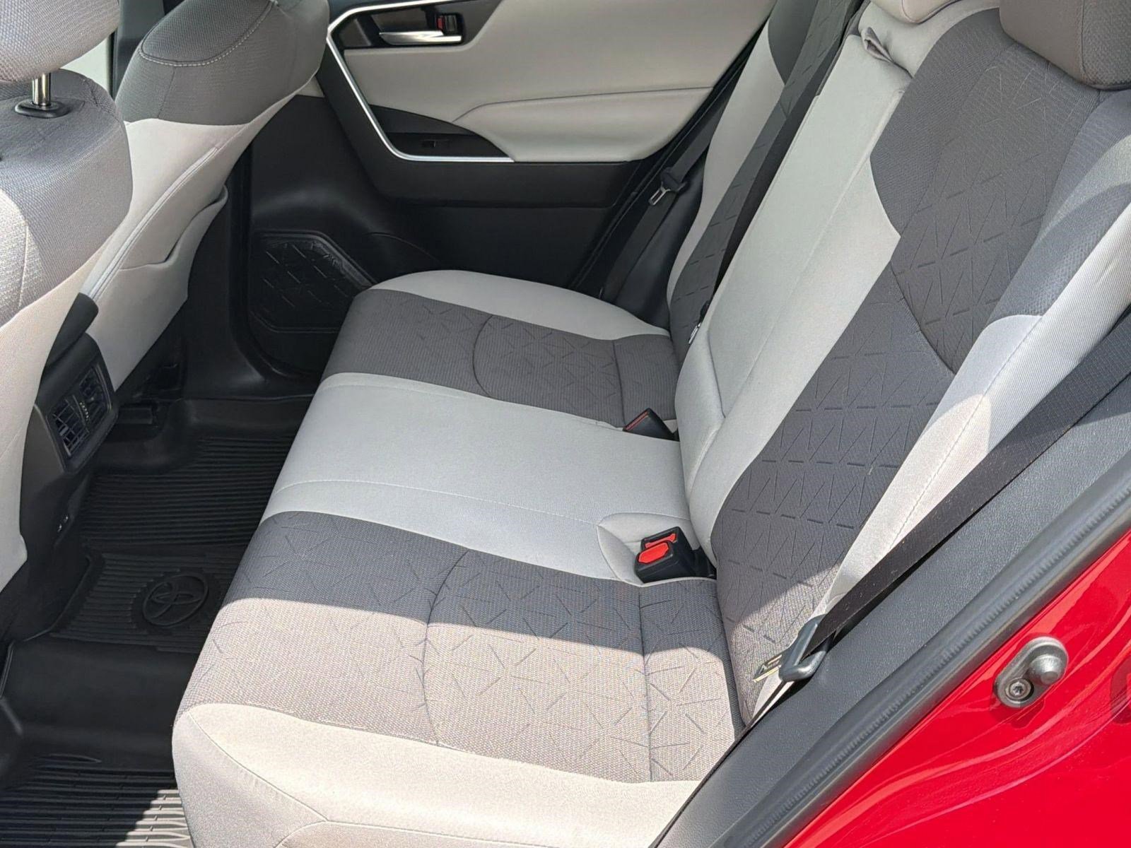 Used 2025 Toyota RAV4 XLE w/ Convenience Package FWD image 14