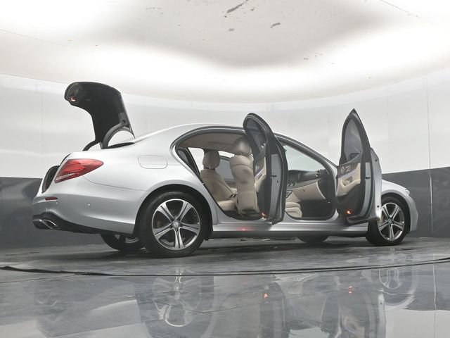 Used 2017 Mercedes-Benz E 300 4MATIC image 64