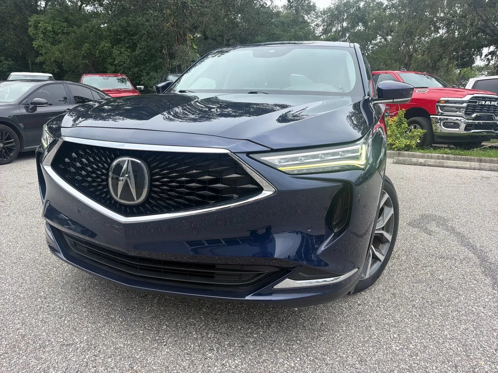 Used 2022 Acura MDX w/ Technology Package FWD image 3