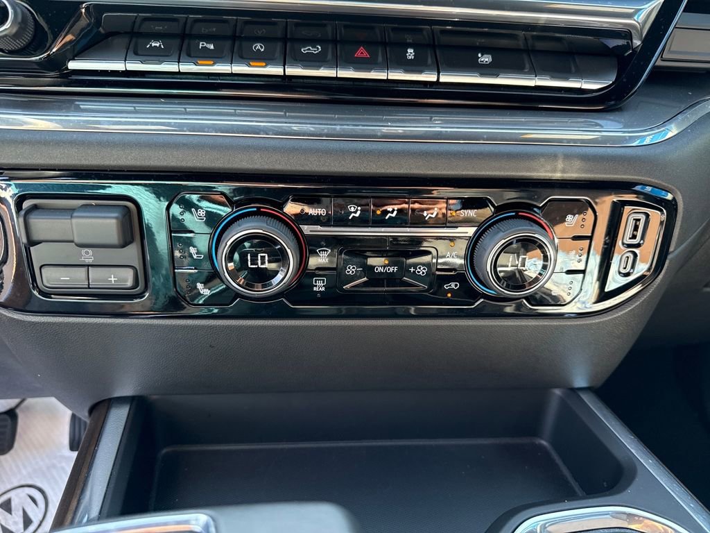 Used 2023 Chevrolet Silverado 1500 High Country w/ High Country Premium Package image 23