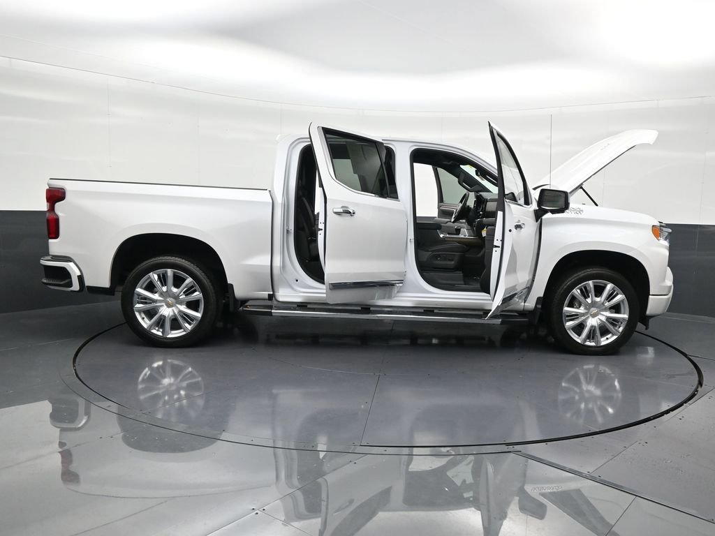 Used 2025 Chevrolet Silverado 1500 High Country w/ High Country Premium Package image 33