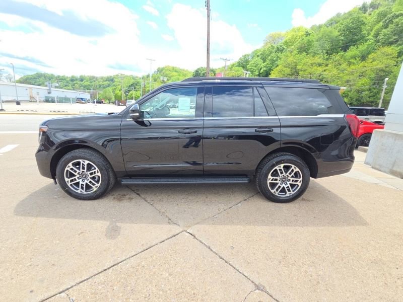 New 2026 Ford Expedition Active AWD/4WD image 4