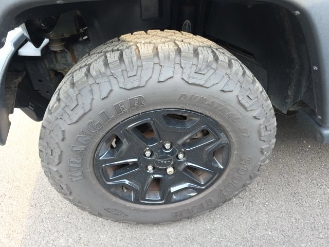 Used 2015 Jeep Wrangler Sport AWD/4WD image 2
