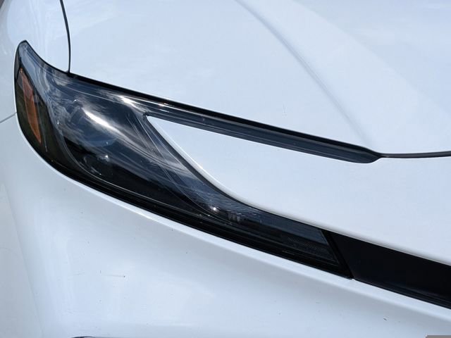Used 2025 Toyota Camry LE FWD image 9