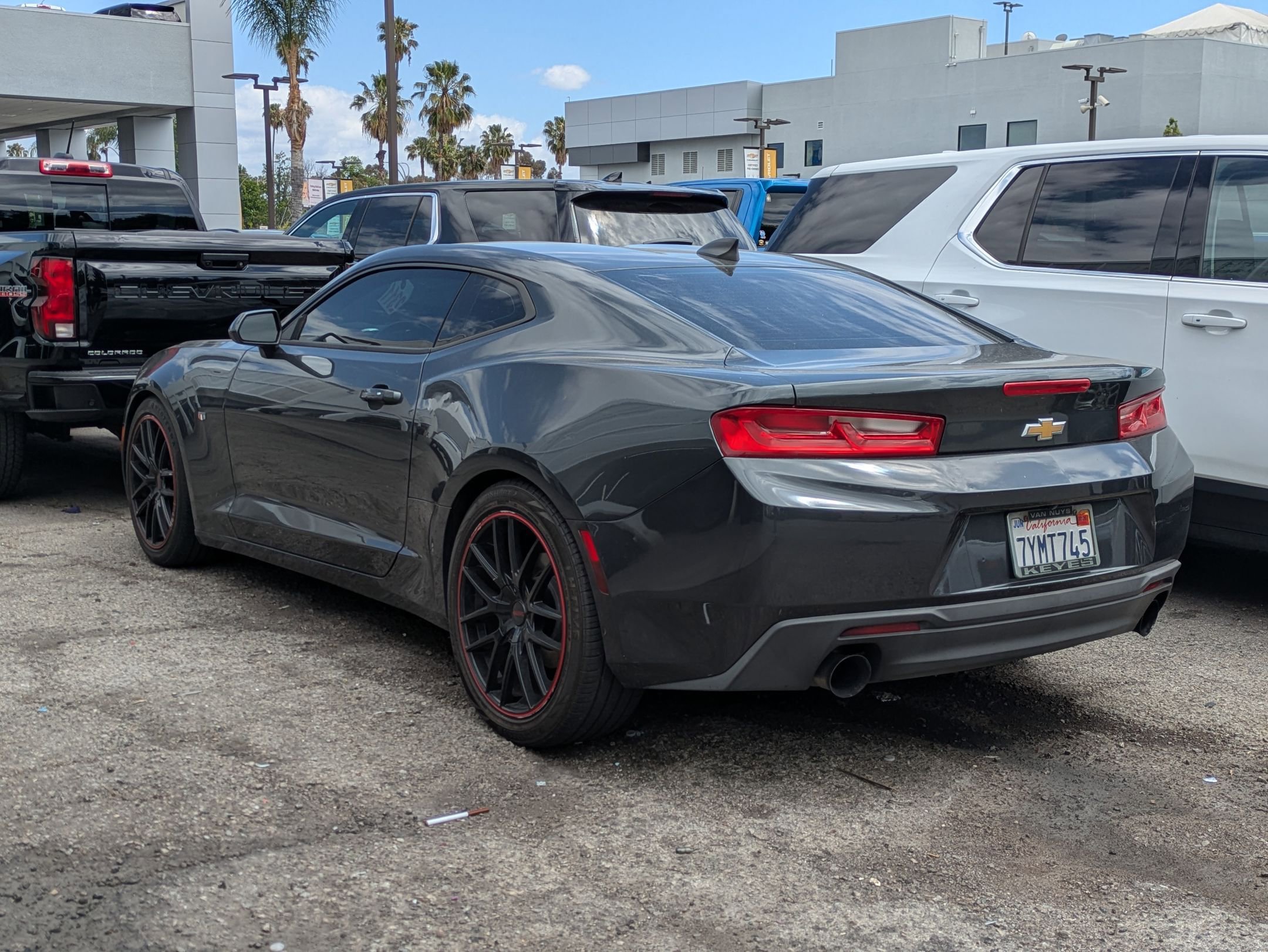Used 2017 Chevrolet Camaro LT w/ Technology Package RWD image 2