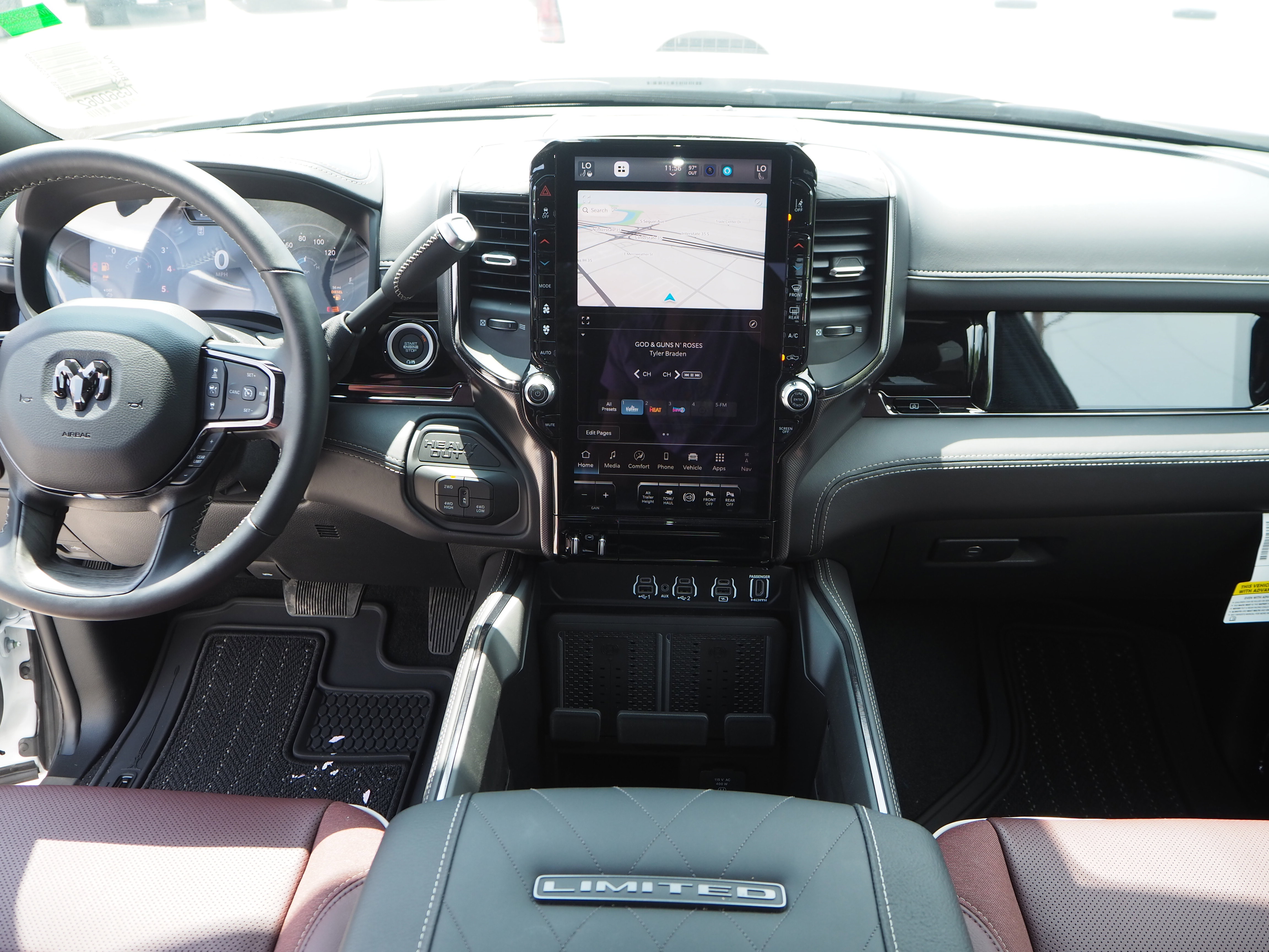 New 2025 RAM 2500 Limited image 21