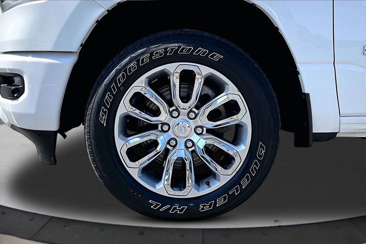 Used 2023 RAM 1500 Laramie AWD/4WD image 32