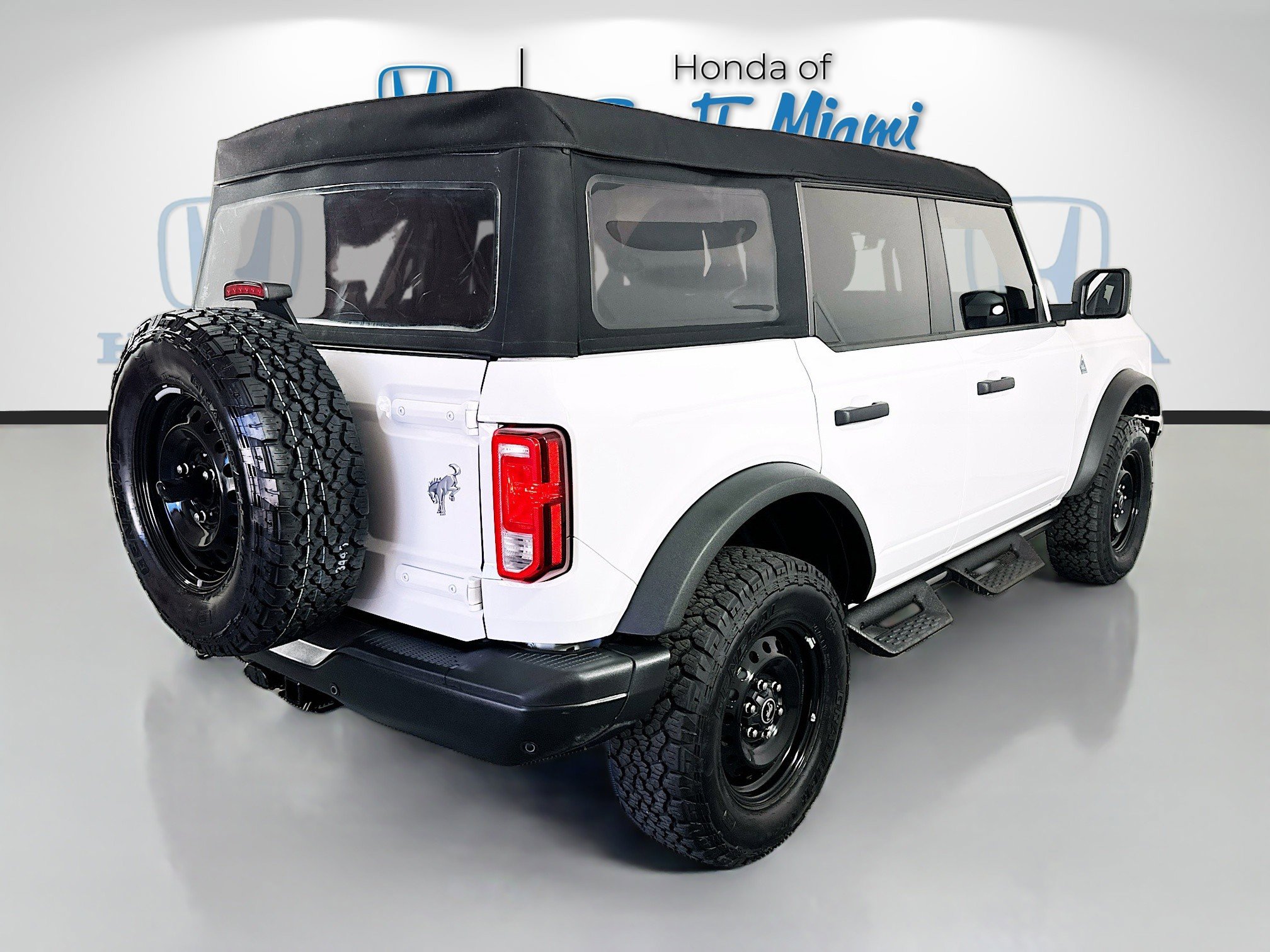 Used 2023 Ford Bronco Black Diamond image 6
