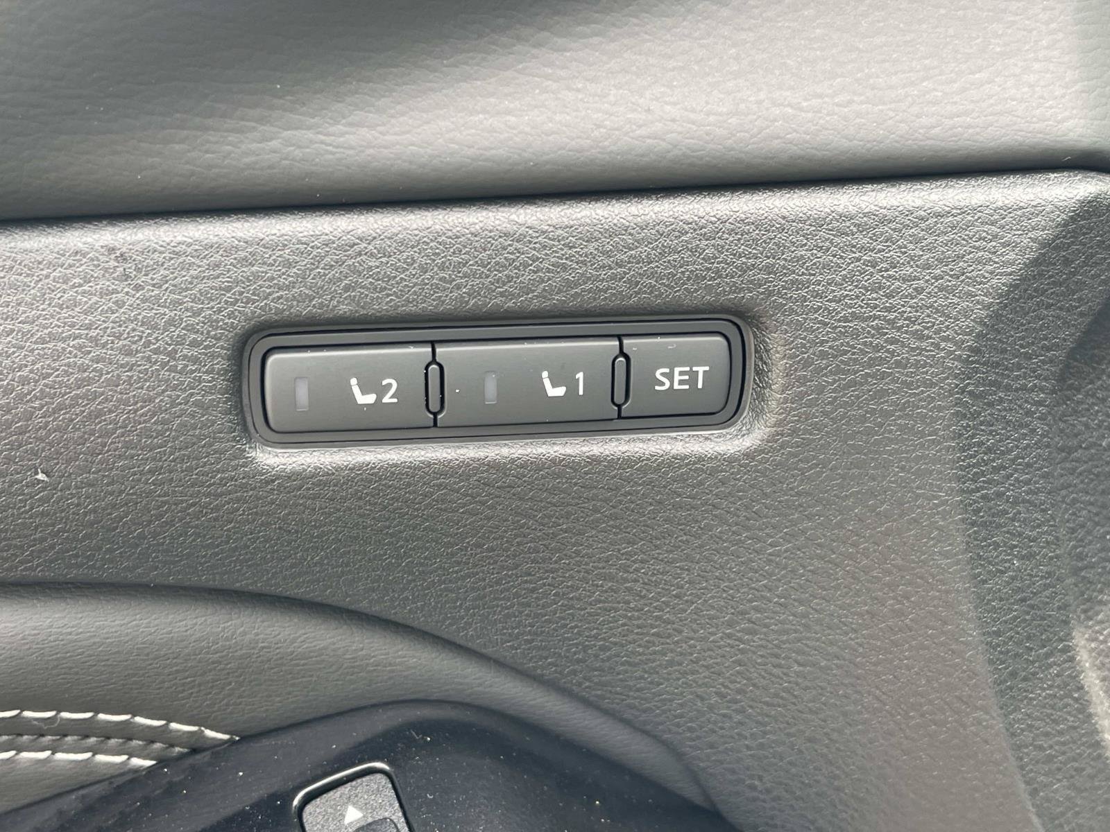 Used 2021 Nissan Altima 2.5 Platinum AWD/4WD image 29