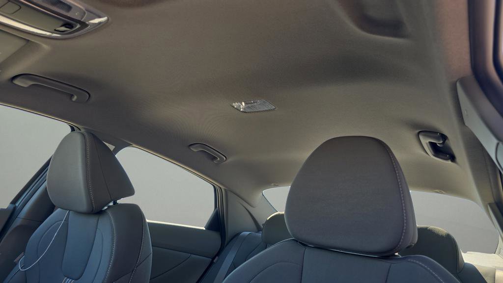 New 2026 Hyundai Elantra Sport FWD image 15