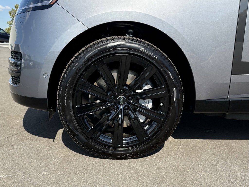 New 2025 Land Rover Range Rover SE image 10