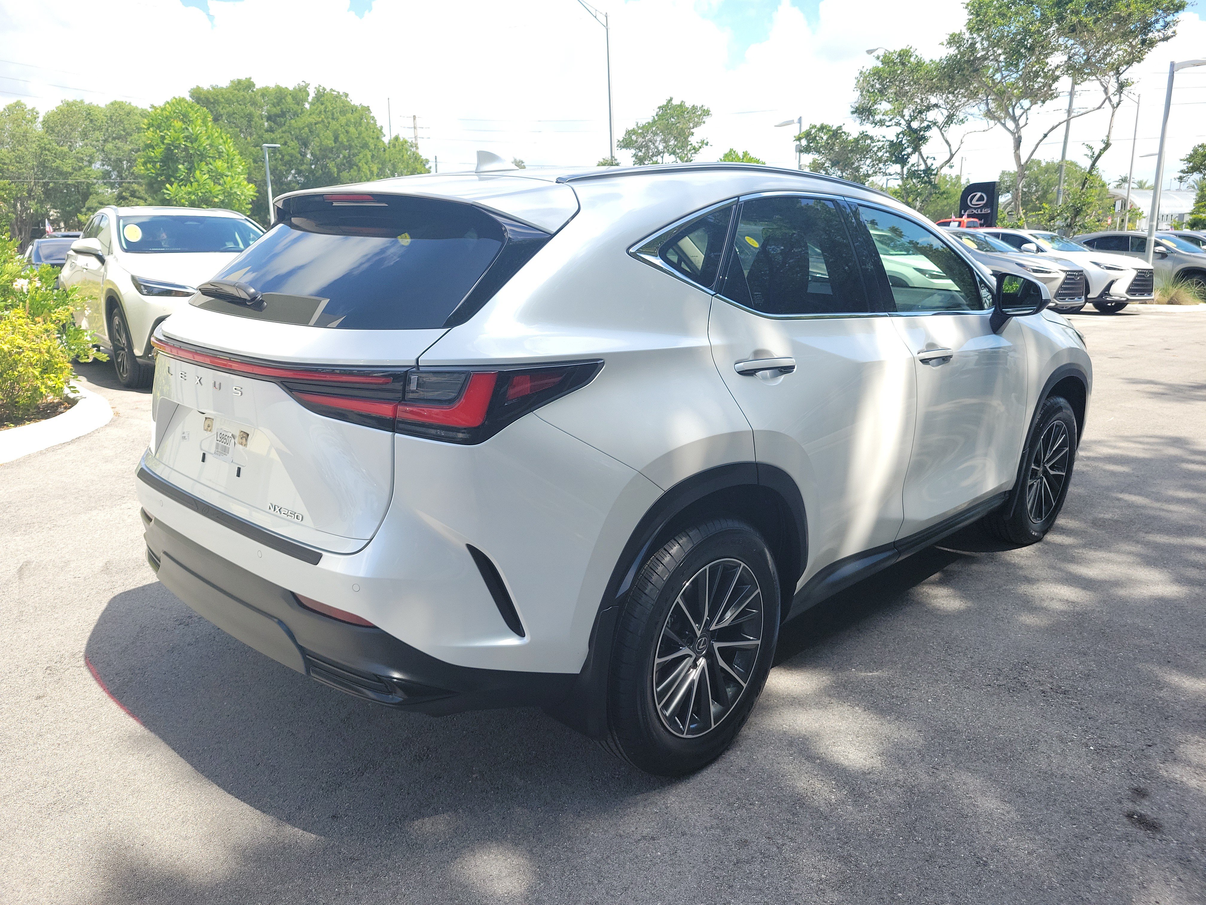 Certified 2025 Lexus NX 250 FWD w/ Accessory Package (K3) image 6
