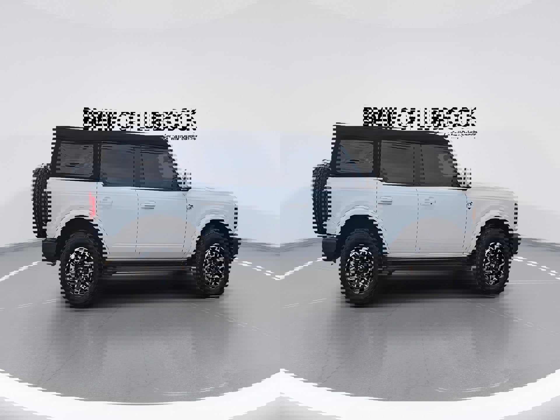 Used 2023 Ford Bronco Outer Banks image 9