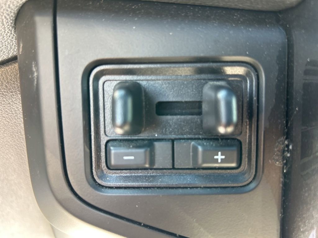 Used 2023 Ford Expedition Limited image 28
