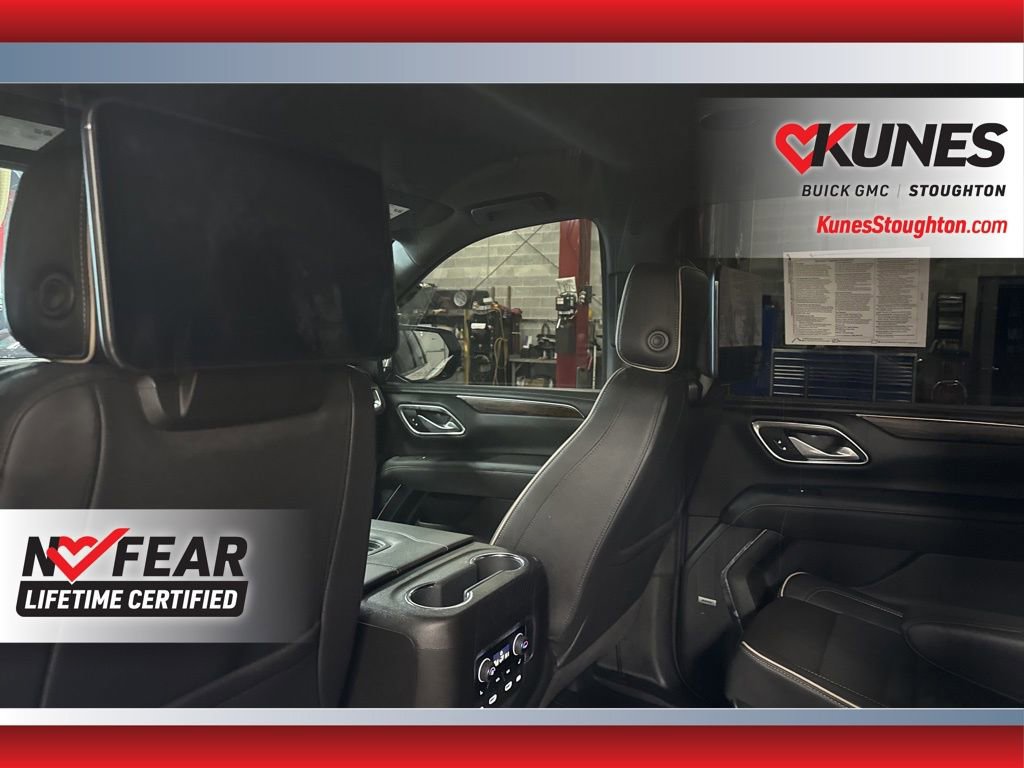 Used 2023 Chevrolet Suburban Premier image 33