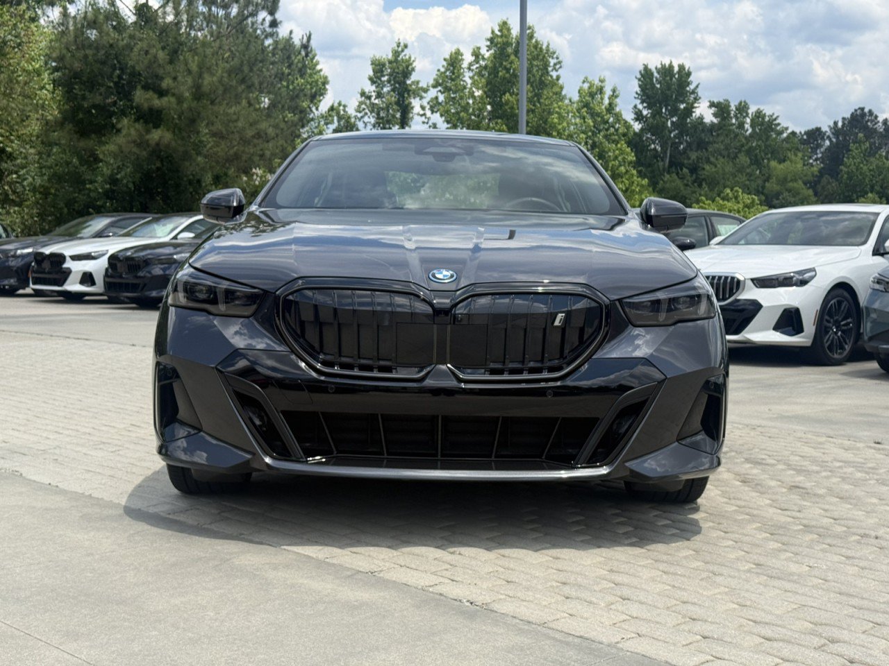 Certified 2026 BMW i5 M60 w/ M Sport Package RWD image 8