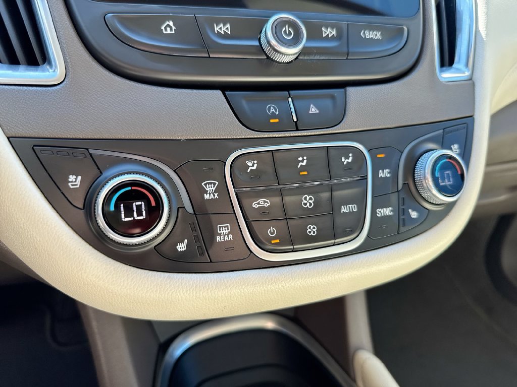 Used 2024 Chevrolet Malibu LT FWD image 16