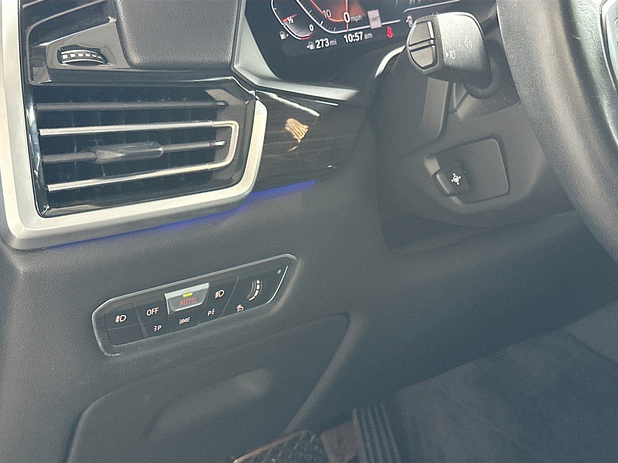 Used 2021 BMW X5 sDrive40i w/ Premium Package image 10